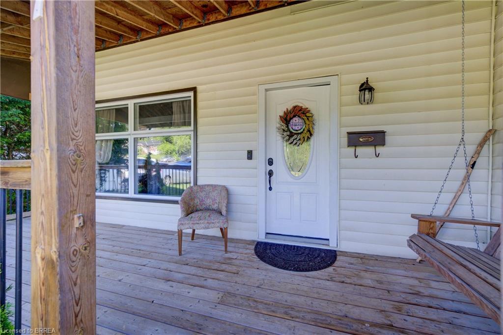 87 Locks Road Property Photo 6