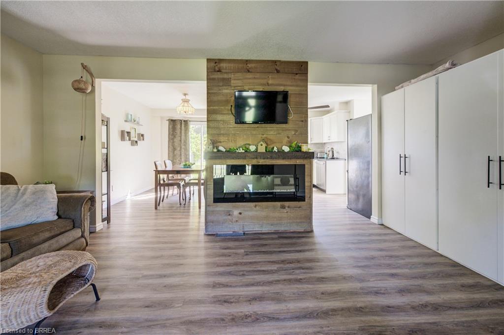 87 Locks Road Property Photo 13
