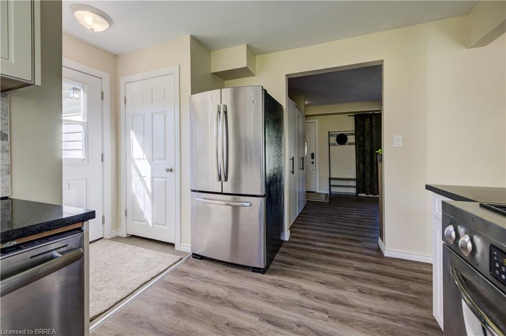 87 Locks Road Property Photo 18