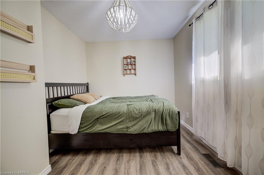 87 Locks Road Property Photo 22