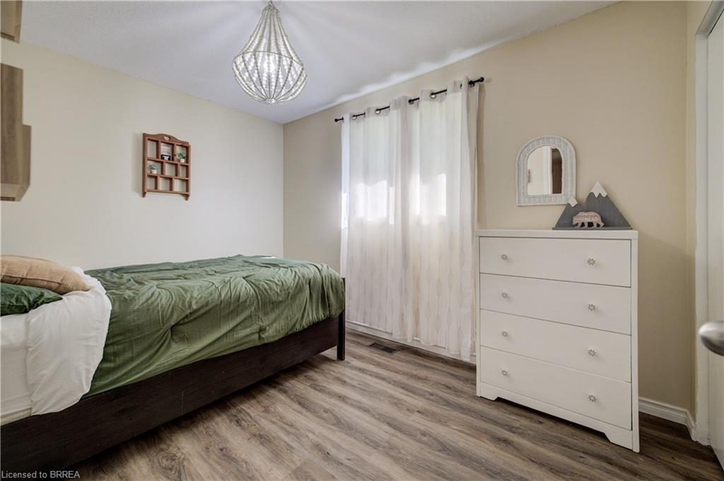 87 Locks Road Property Photo 23