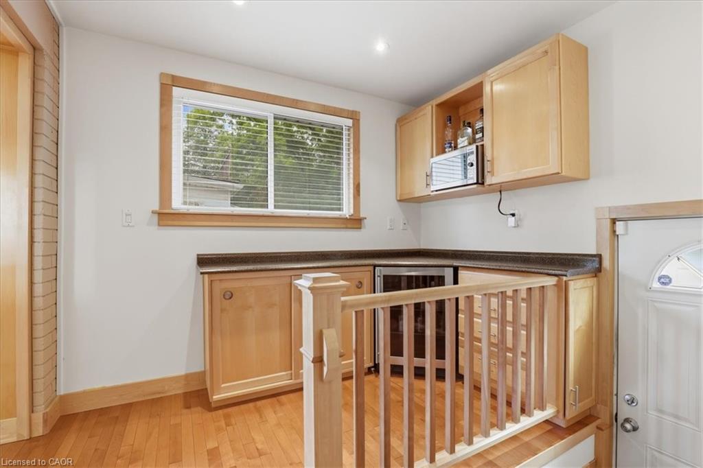 140 Peter Street Property Photo 14