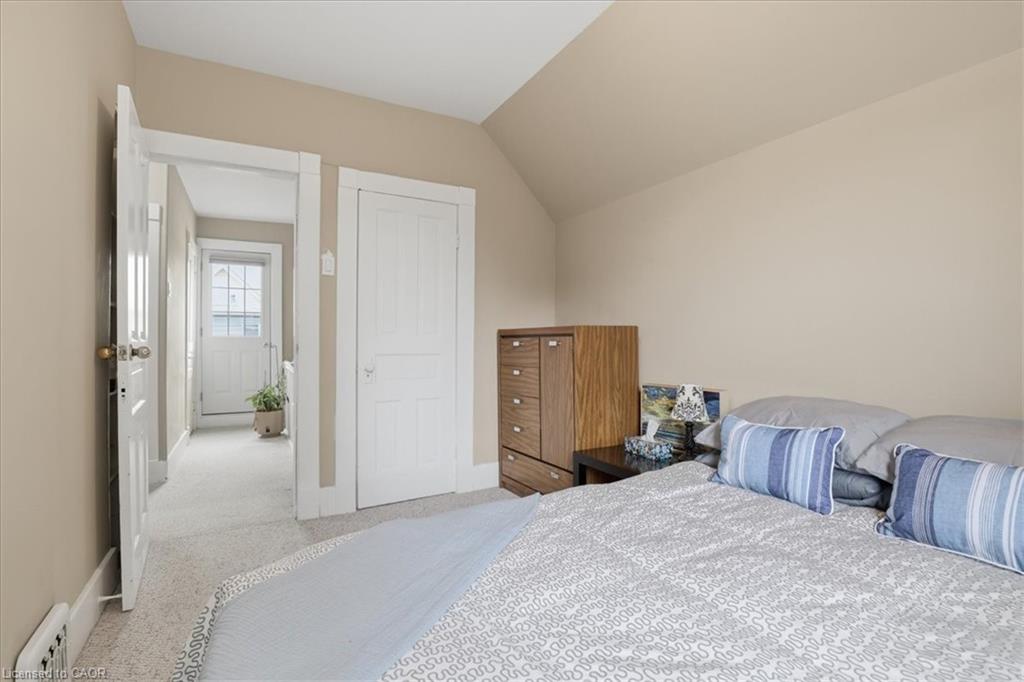 140 Peter Street Property Photo 19