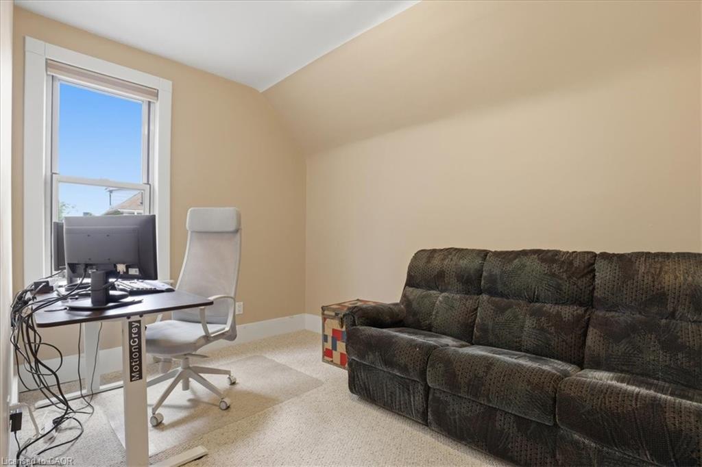 140 Peter Street Property Photo 21
