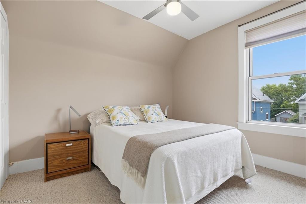 140 Peter Street Property Photo 22