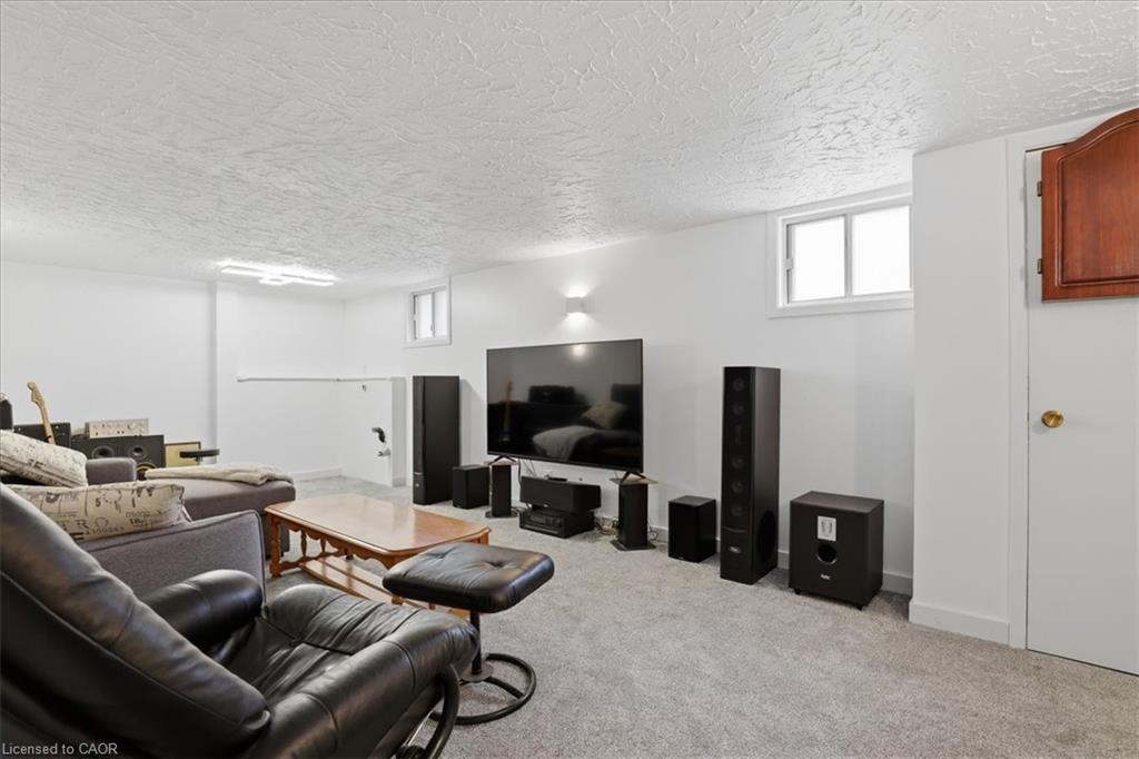 140 Peter Street Property Photo 25