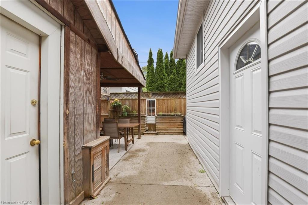 140 Peter Street Property Photo 32