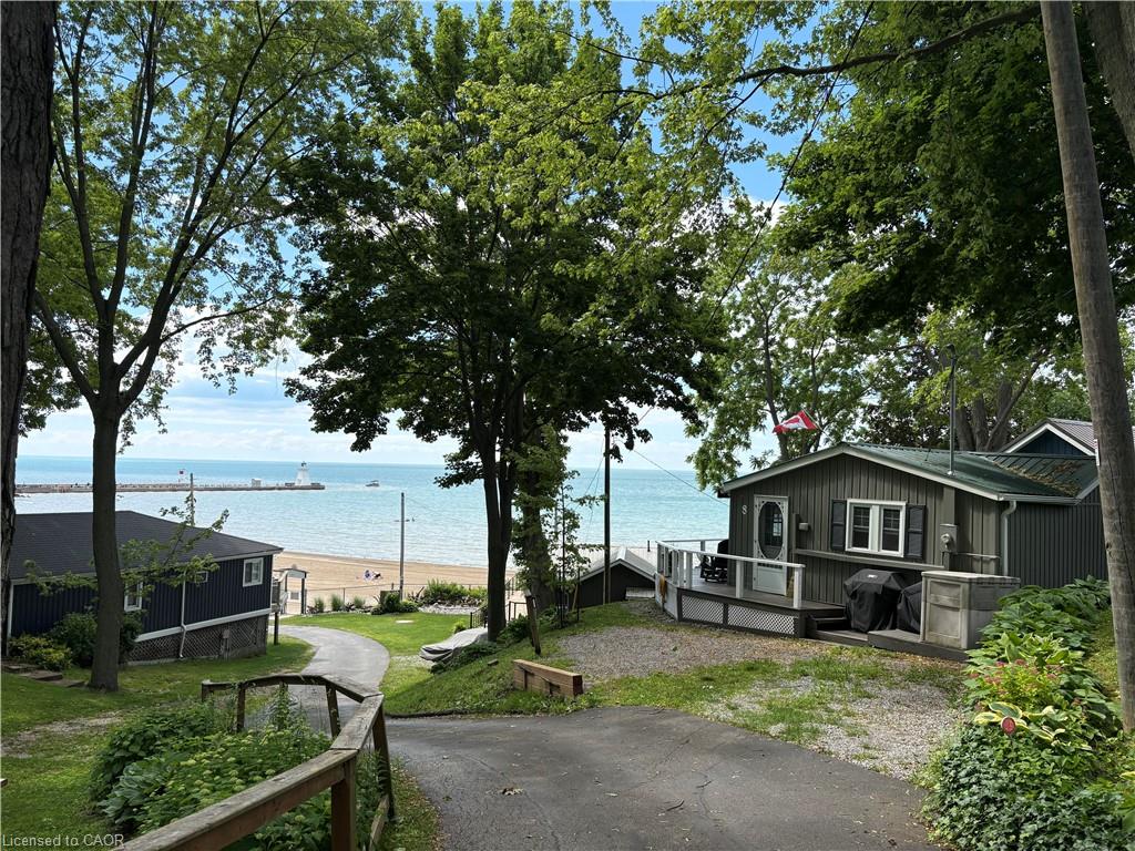 30 Bucks Park Property Photo 3