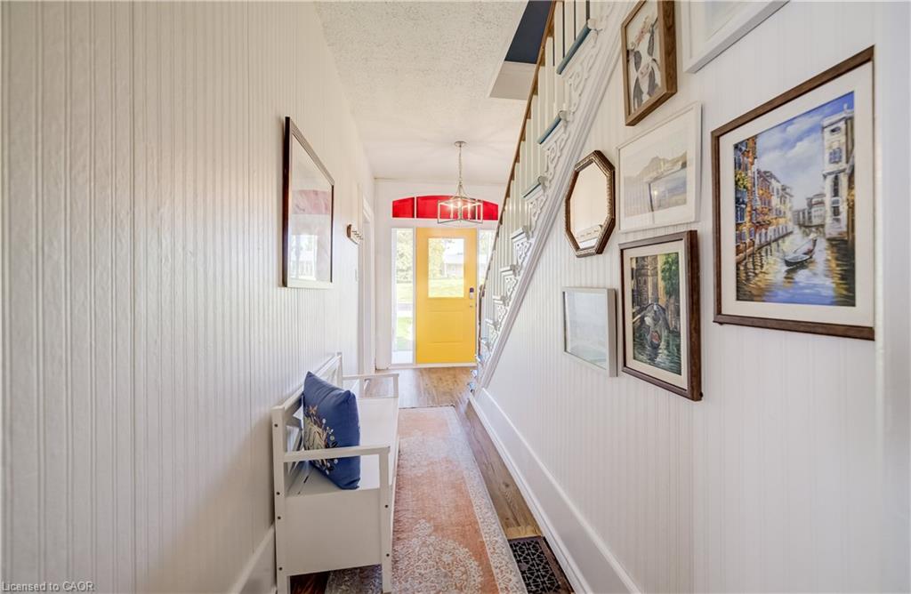 47 Washington Street E Property Photo 5
