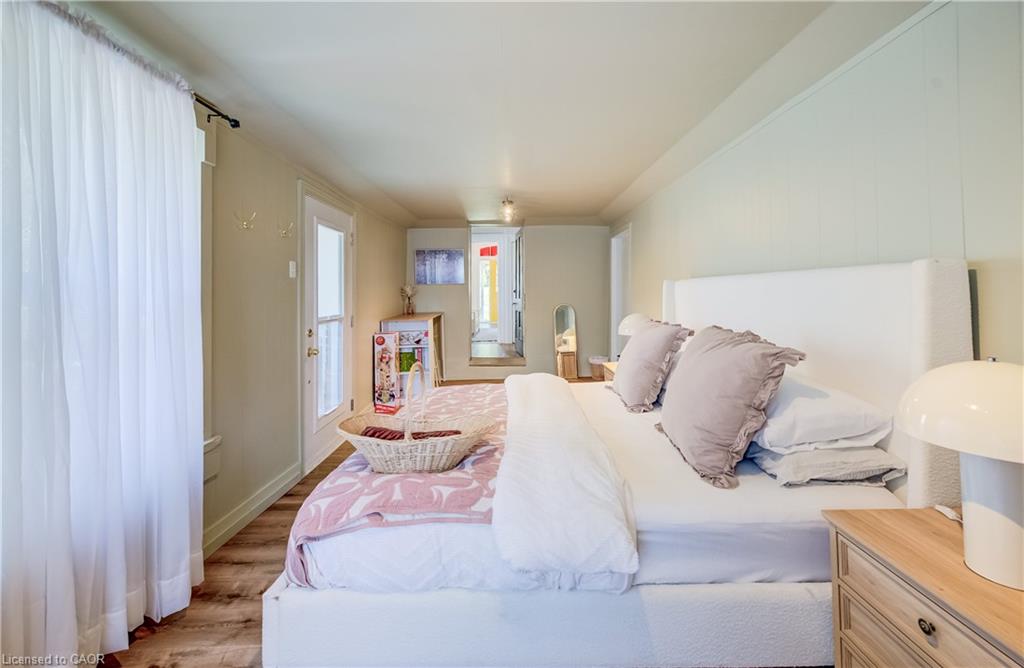 47 Washington Street E Property Photo 18