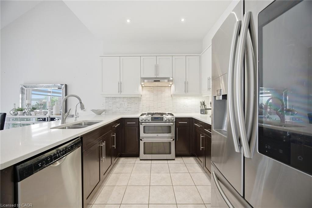 58 Doon Creek Street Property Photo 12