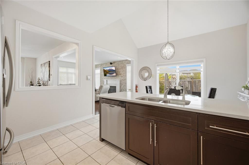 58 Doon Creek Street Property Photo 15