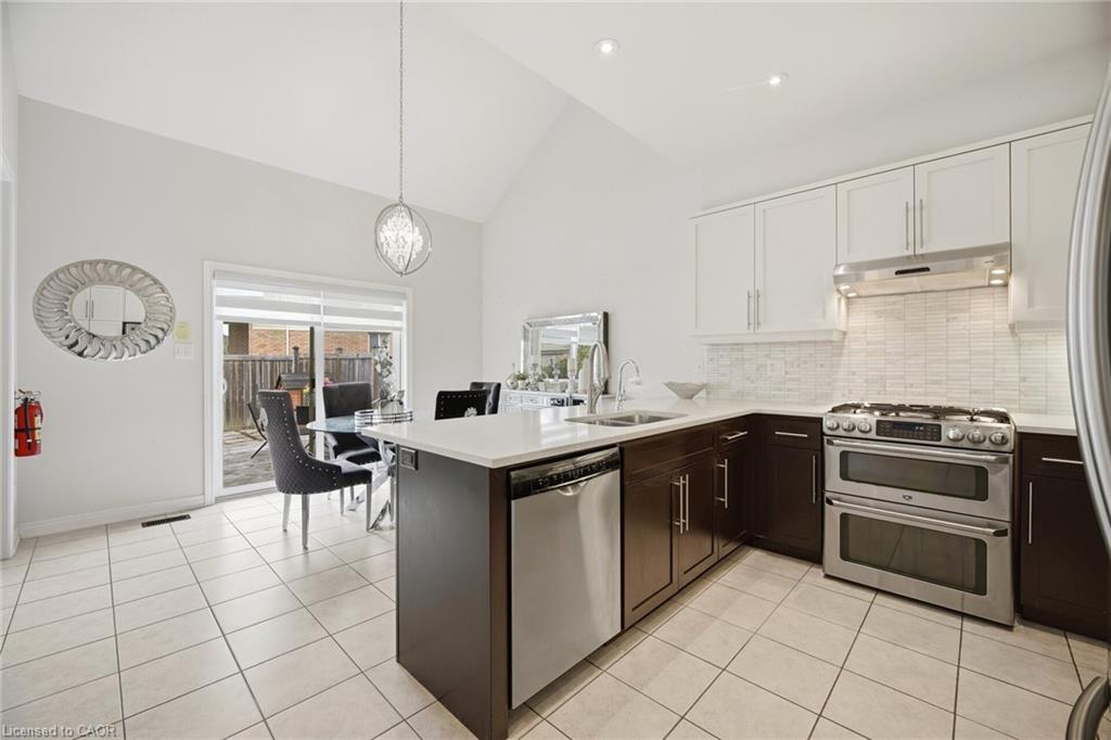 58 Doon Creek Street Property Photo 16