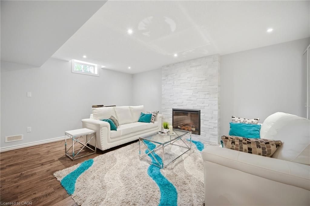 58 Doon Creek Street Property Photo 40