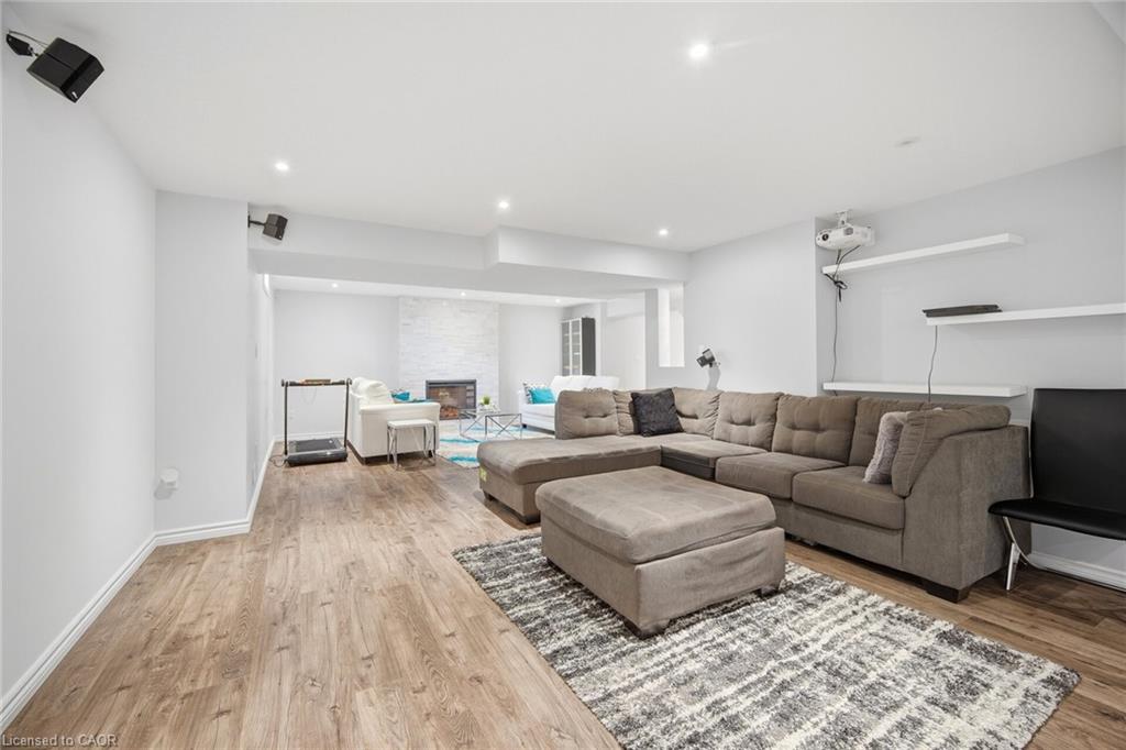 58 Doon Creek Street Property Photo 42