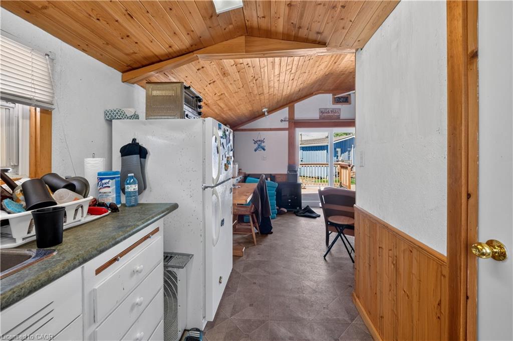 13 Pike Lane Property Photo 10