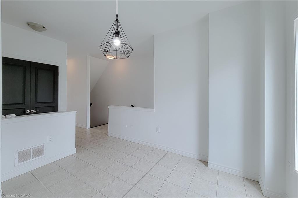 38 Bloom Crescent Property Photo 5