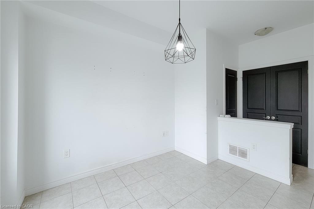 38 Bloom Crescent Property Photo 6