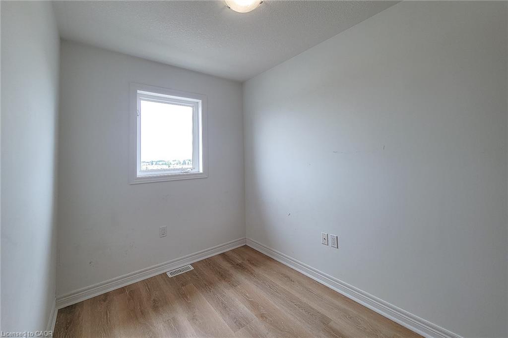 38 Bloom Crescent Property Photo 35