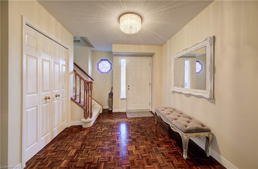17-647 Lansdowne Avenue Property Photo 6
