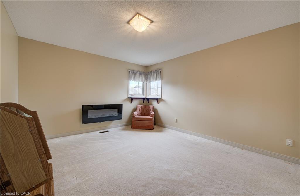 17-647 Lansdowne Avenue Property Photo 33