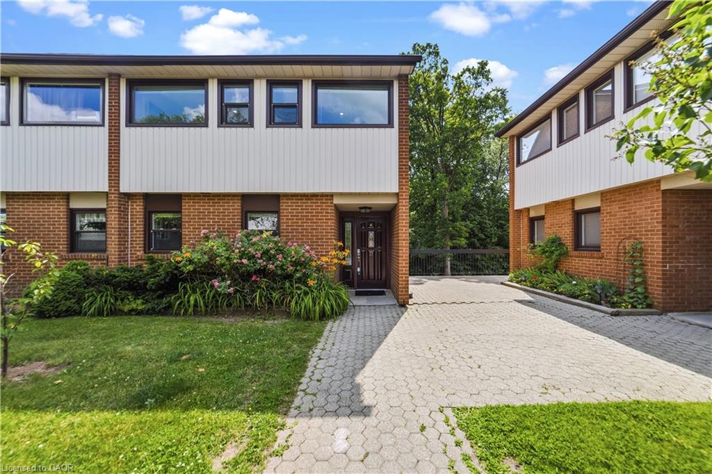 27-530 Falgarwood Drive