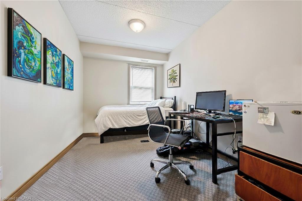 203-271 Lester Street Property Photo 20