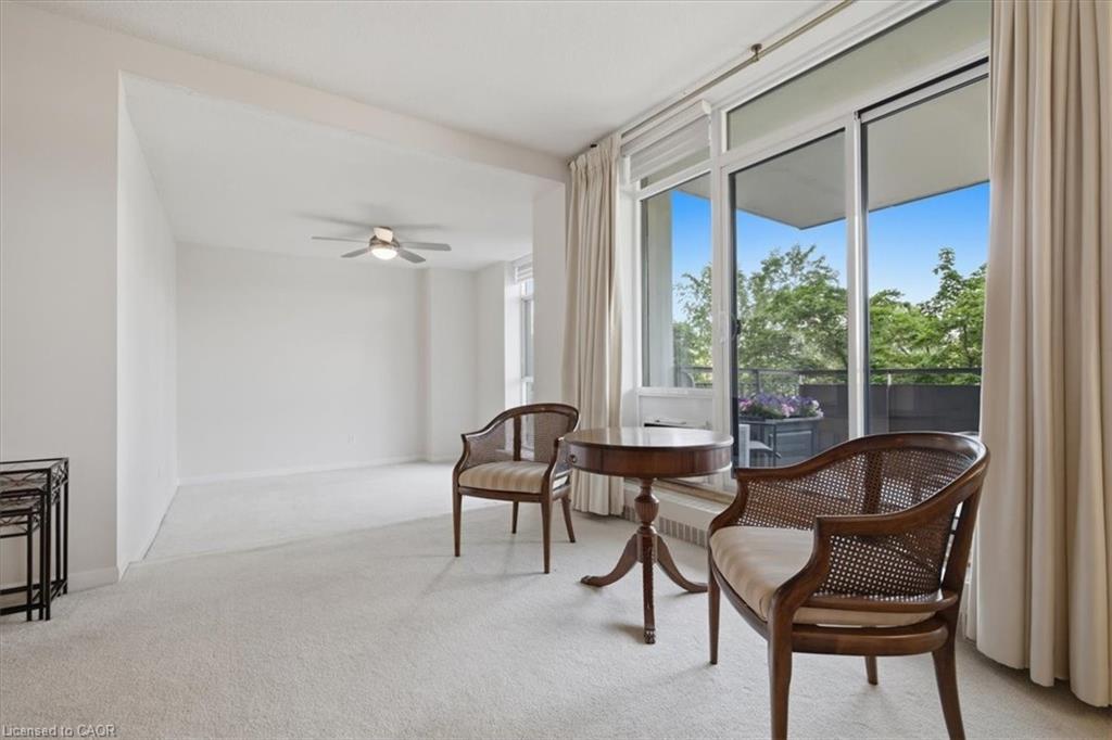 401-5250 Lakeshore Road Property Photo 8
