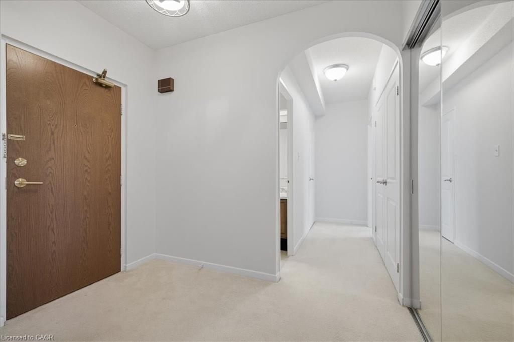 401-5250 Lakeshore Road Property Photo 16