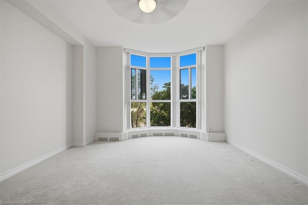 401-5250 Lakeshore Road Property Photo 18