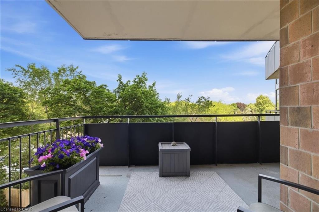 401-5250 Lakeshore Road Property Photo 23