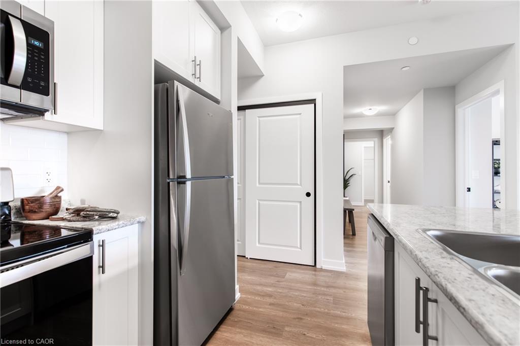 504-870 Queenston Road Property Photo 7