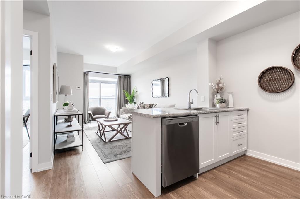 504-870 Queenston Road Property Photo 10