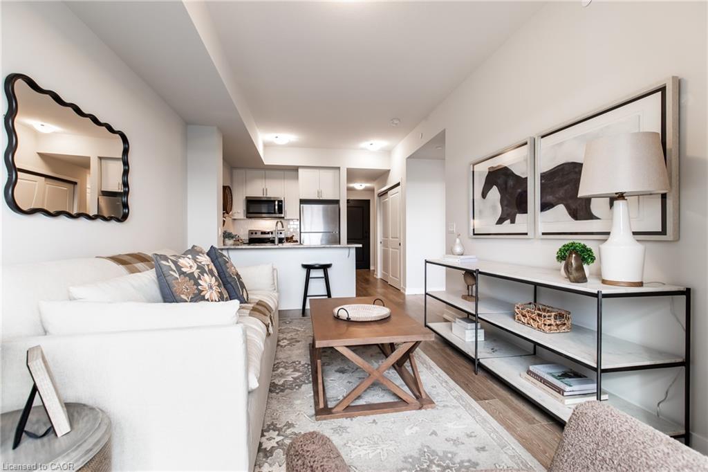 504-870 Queenston Road Property Photo 17