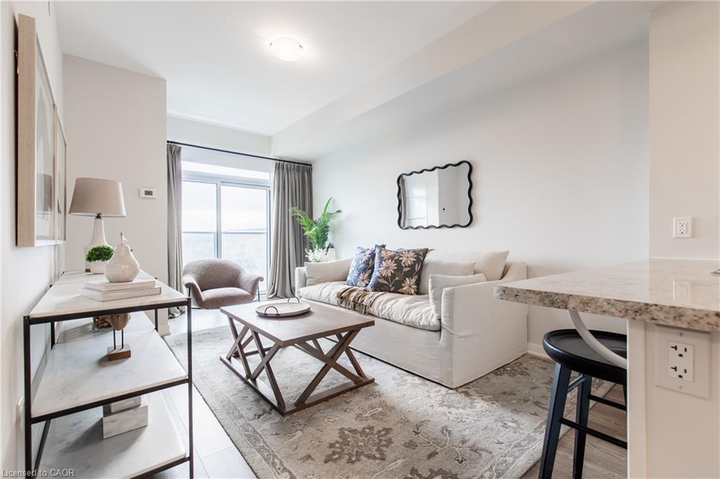 504-870 Queenston Road Property Photo 19