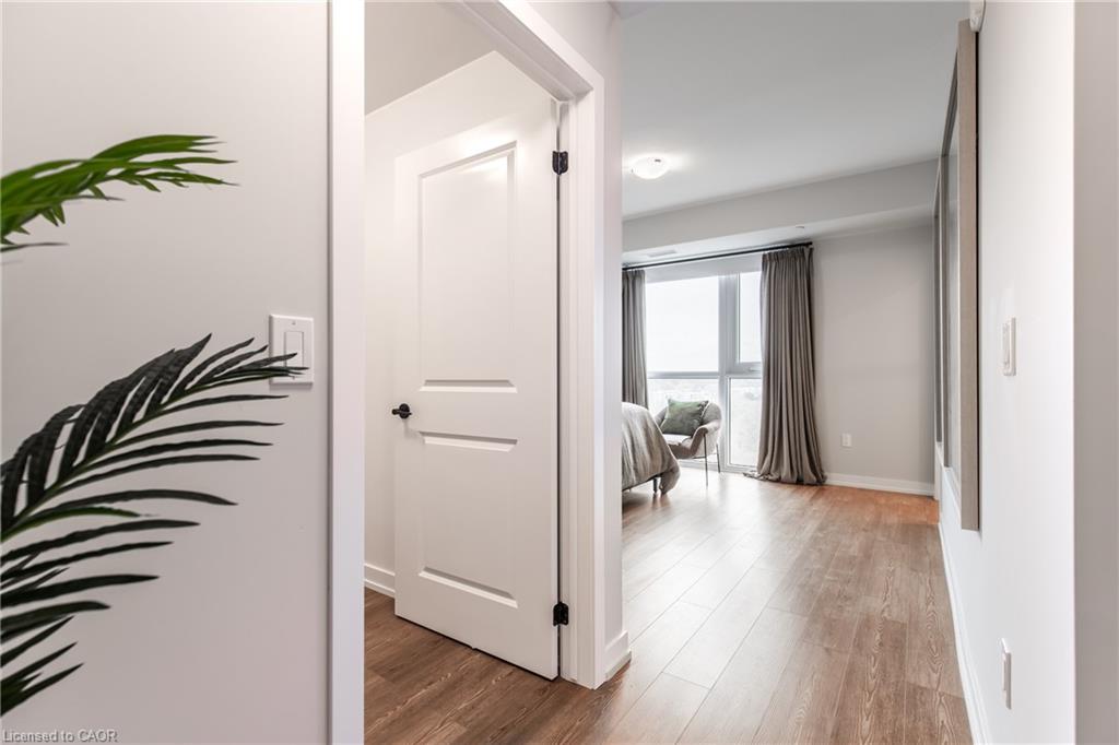 504-870 Queenston Road Property Photo 31