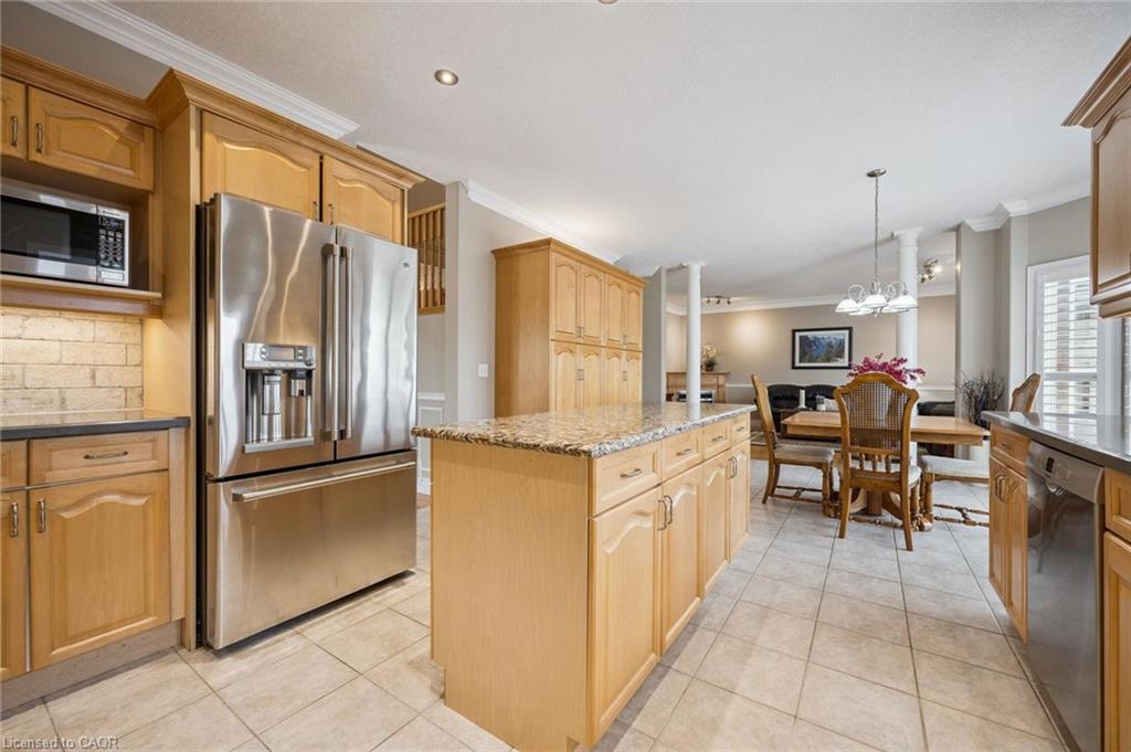 542 Rush Meadow Crescent Property Photo 16