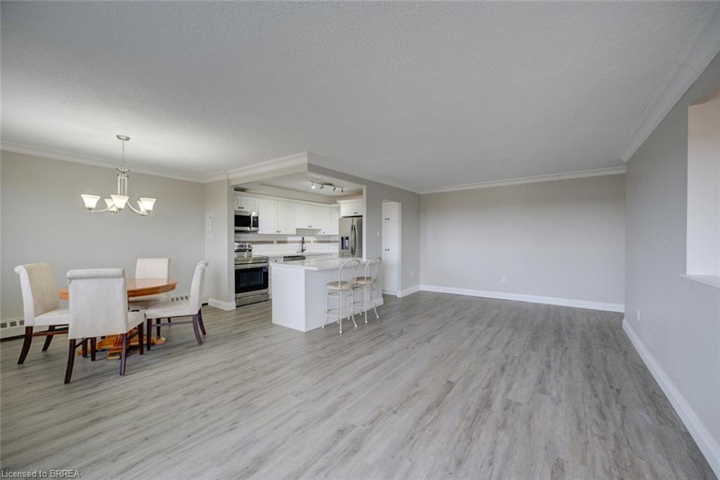 909-640 West Street Property Photo 7