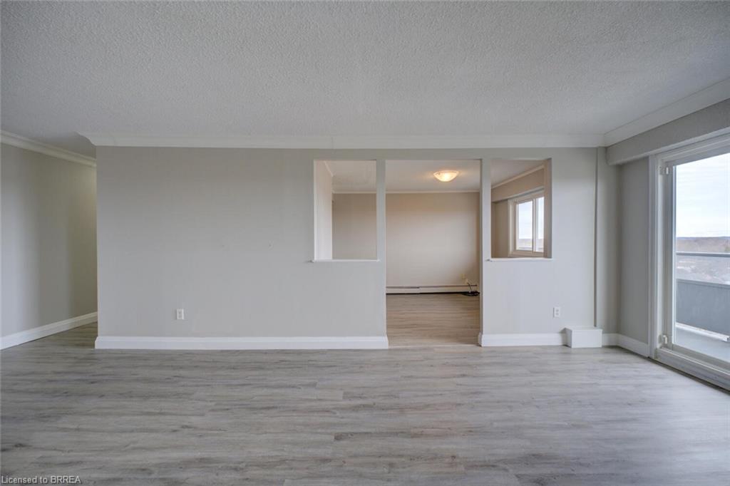 909-640 West Street Property Photo 8