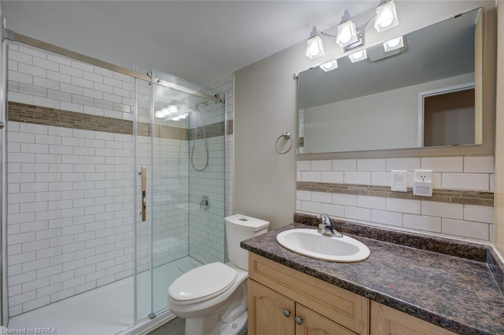 909-640 West Street Property Photo 14