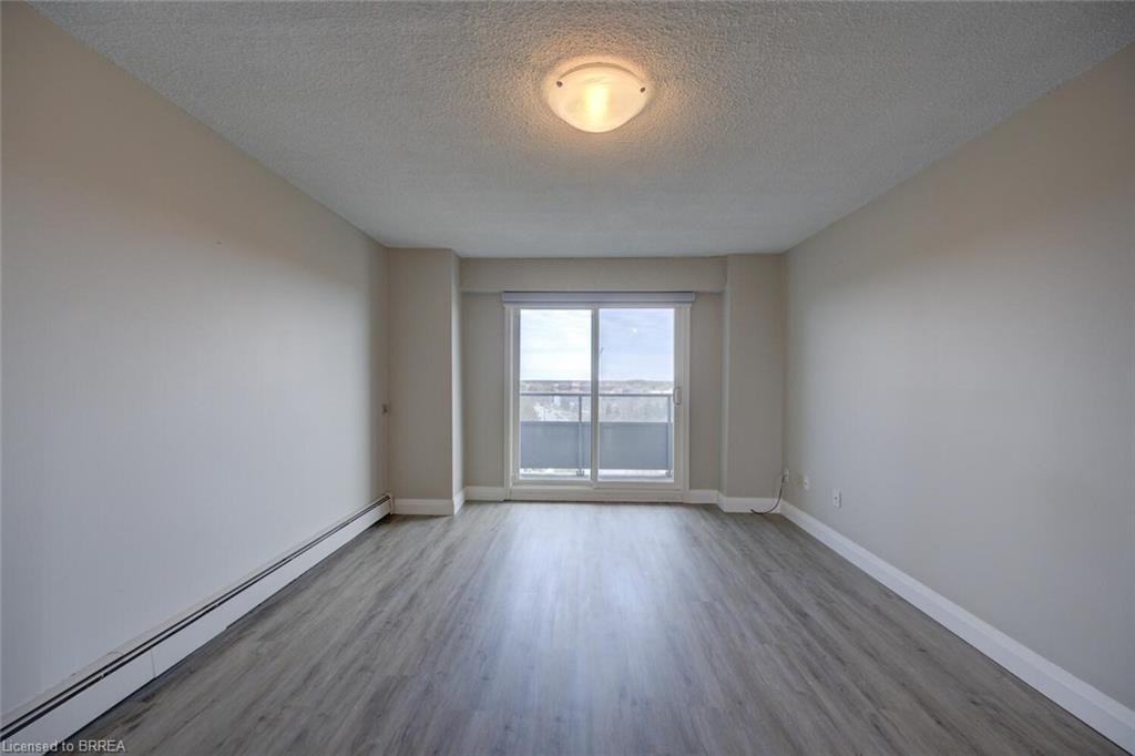 909-640 West Street Property Photo 18