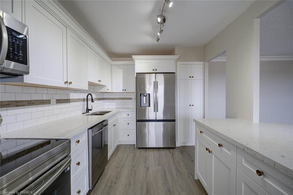 909-640 West Street Property Photo 37