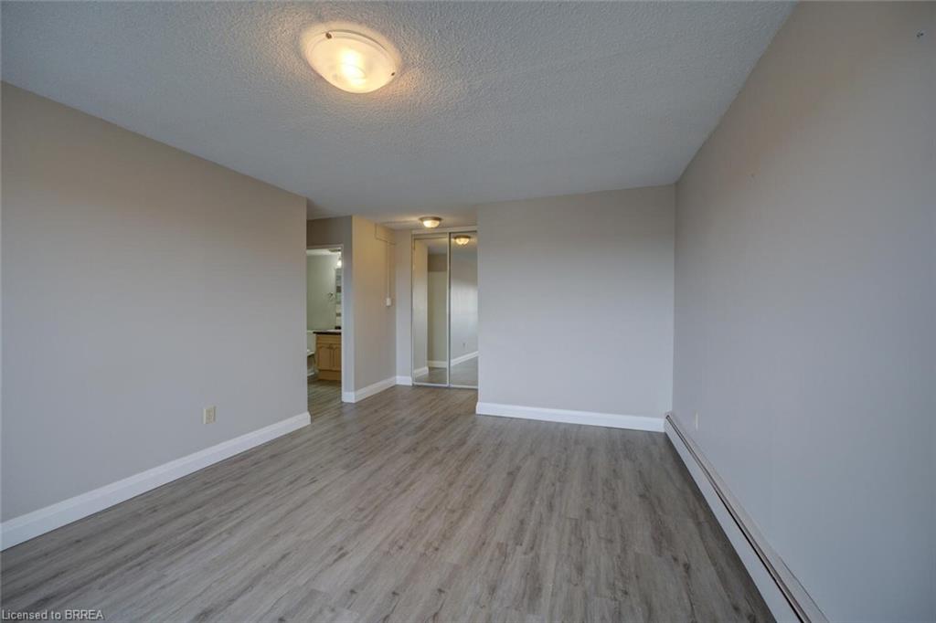 909-640 West Street Property Photo 42