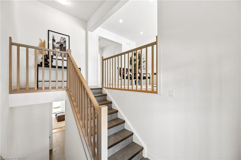 14 Sora Lane Property Photo 4