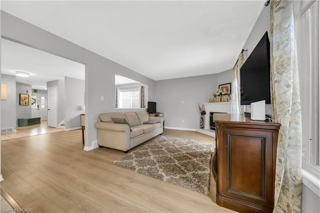 27 Fraserwood Court Property Photo 14