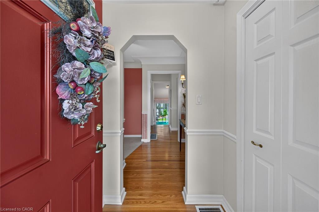 511 Fiddler's Green Road Property Photo 5