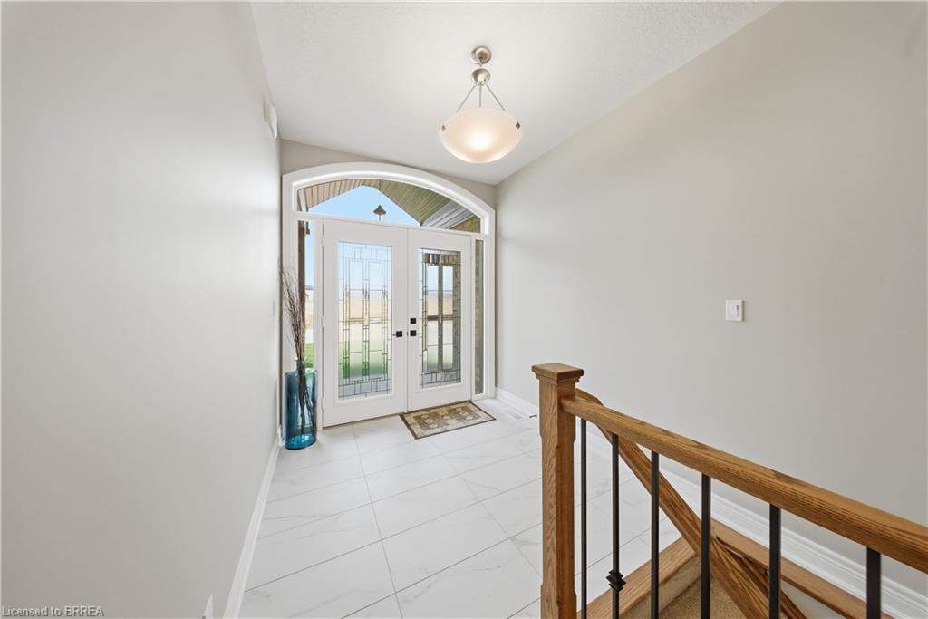 105 Craddock Boulevard Property Photo 4