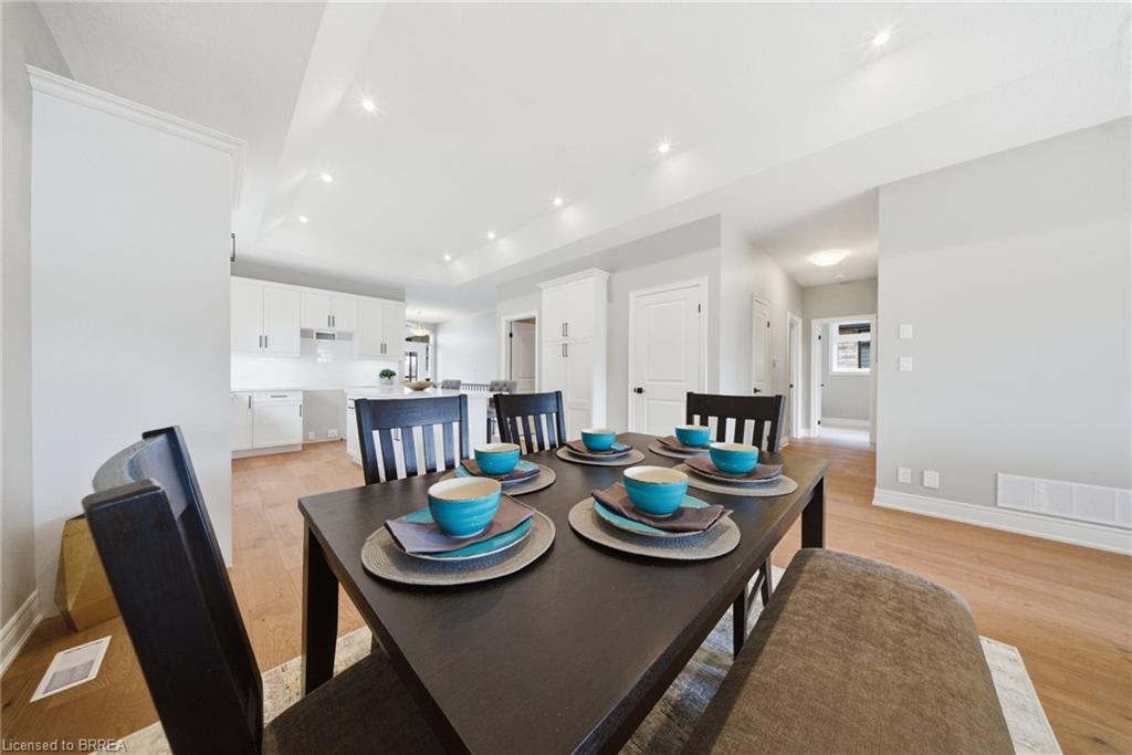 105 Craddock Boulevard Property Photo 8