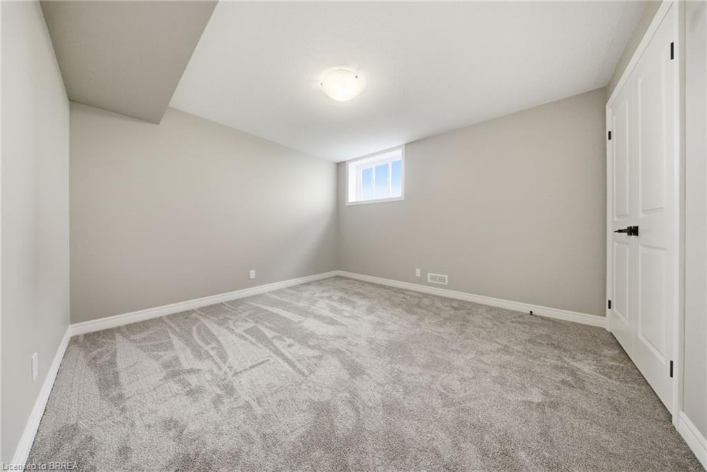 105 Craddock Boulevard Property Photo 18