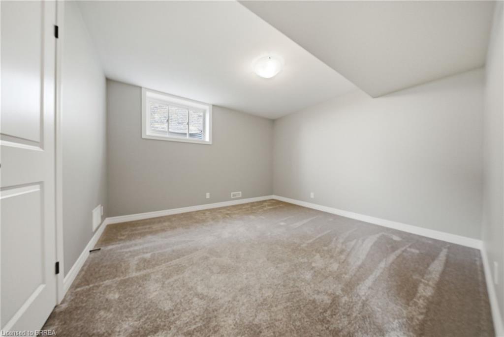 105 Craddock Boulevard Property Photo 20